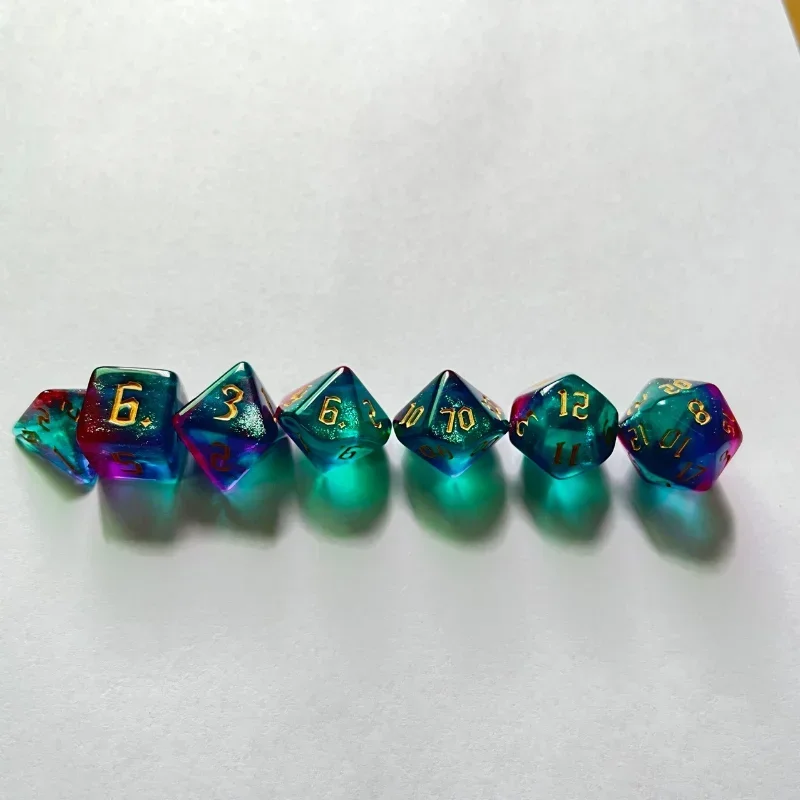 7 個の新しいダブルカラーサイコロ多面体ゴールドフォントデジ - Board Game Font のレビューと価格