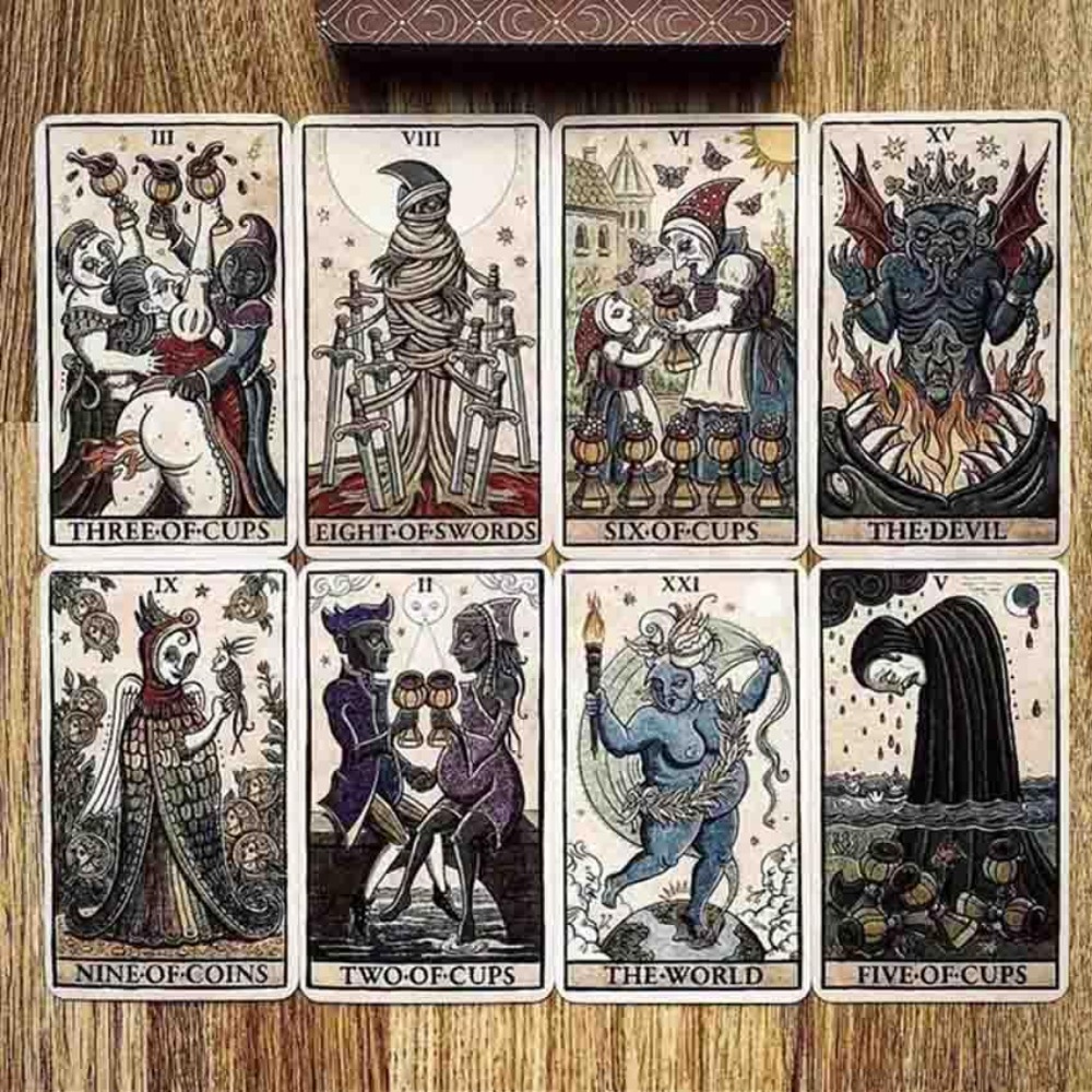 Trionfi Della Luna イラスト付きタロット  - Board Game Research のレビューと価格