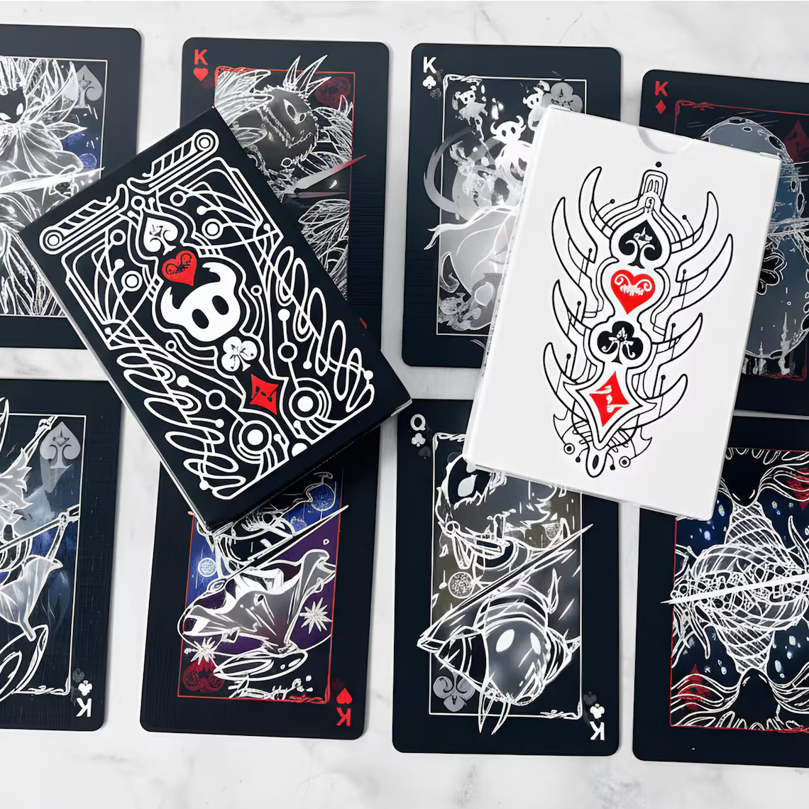 ホロウナイトスタンダードポーカーカードセット黒と白のトランプ - Board Games のレビューと価格